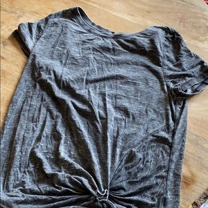 Short sleeve with tie in front